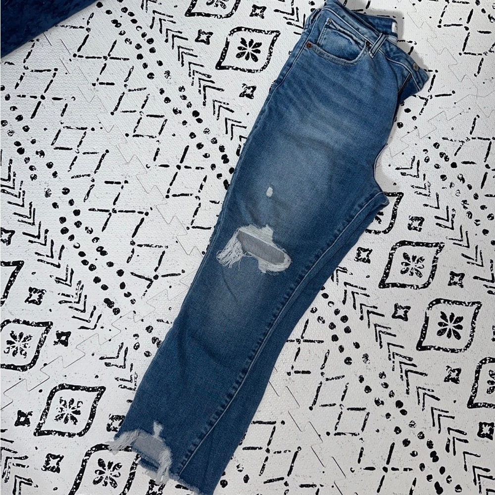 A&F high rise destroyed ankle jeans
